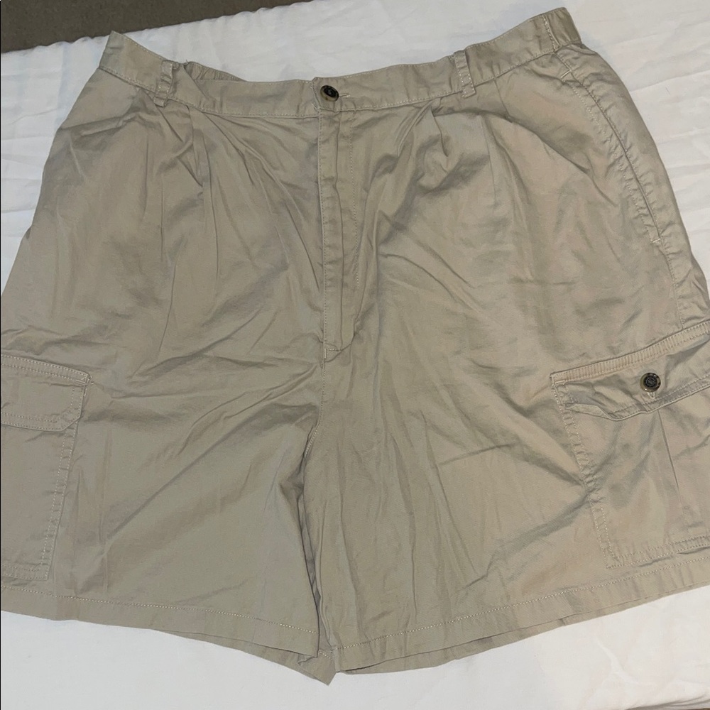 Crazy Horse by Liz Claiborne Women’s Cargo Shorts – Size 14
